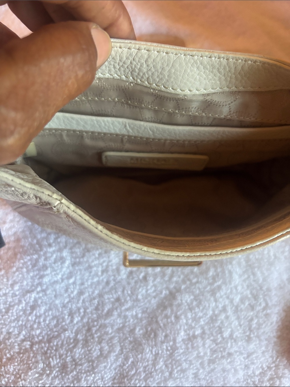 Michael Kors White Leather Crossbody with Orange Logo Wristlet - Picture 4 of 5